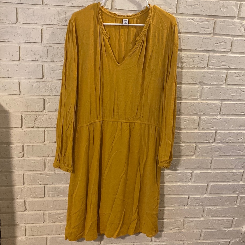 Crepe Waist-Defined Ruffle Detail Midi Dress